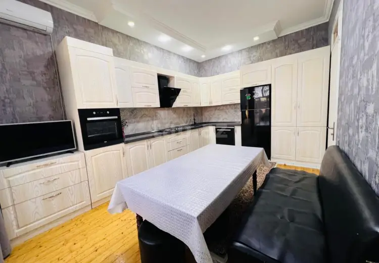 7 otaqlı mənzil , Xırdalan