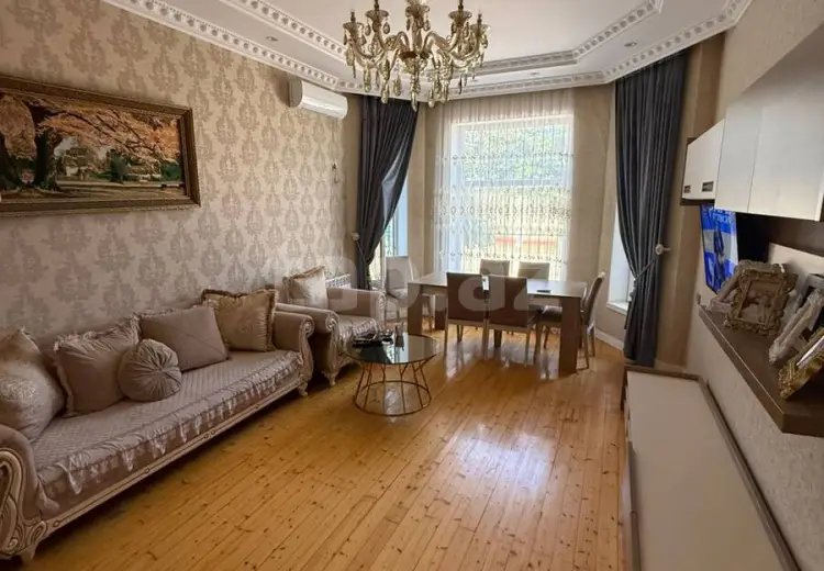 7 otaqlı mənzil , Xırdalan