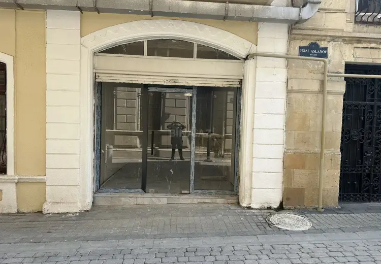 30 m² Obyekt / Ofis Kirayə (aylıq), Səbail, Bakı