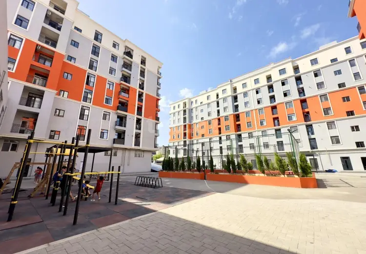4 otaqlı mənzil , Bakı