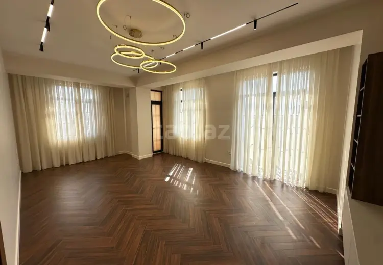 4 otaqlı mənzil , Bakı
