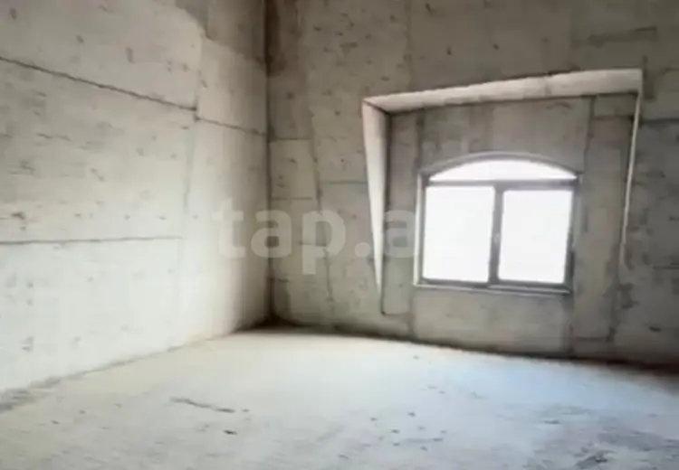 8 otaqlı mənzil , Bakı