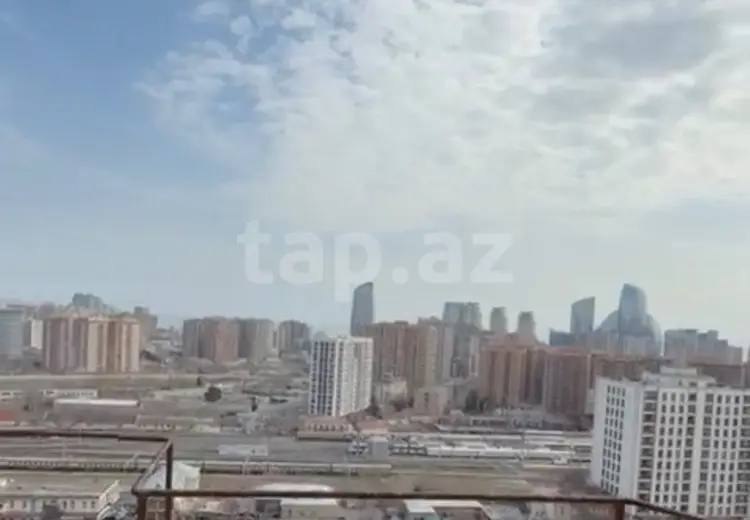 8 otaqlı mənzil , Bakı