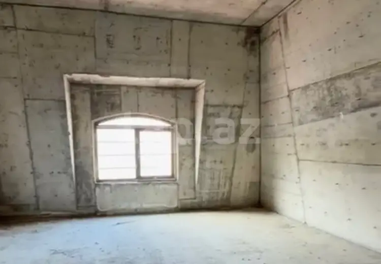 8 otaqlı mənzil , Bakı