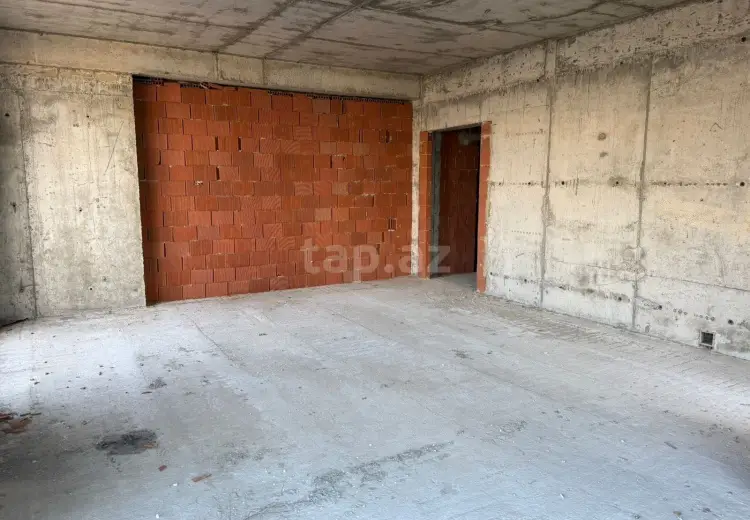 8 otaqlı mənzil , Bakı