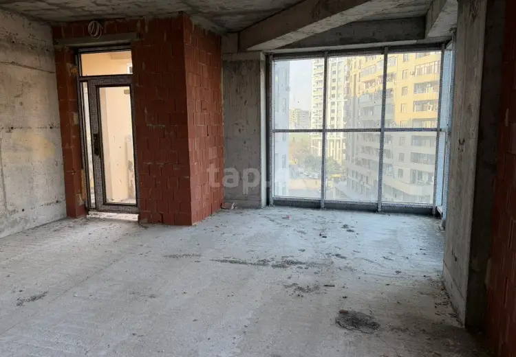 8 otaqlı mənzil , Bakı