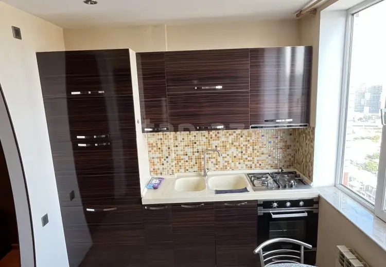 3 otaqlı mənzil Kirayə (aylıq), Bakı