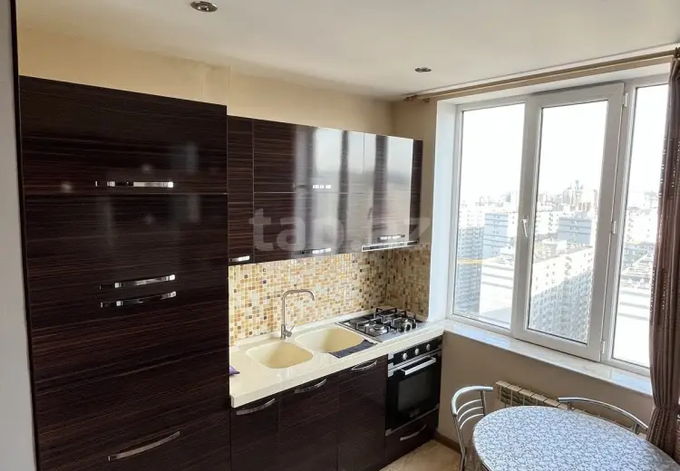 3 otaqlı mənzil Kirayə (aylıq), Bakı