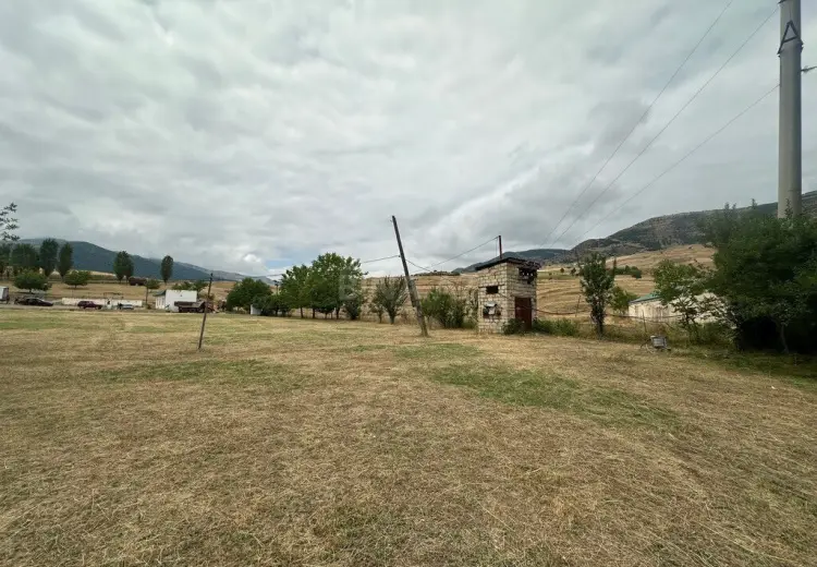 214 m² Obyekt / Ofis Satılır, Yardımlı