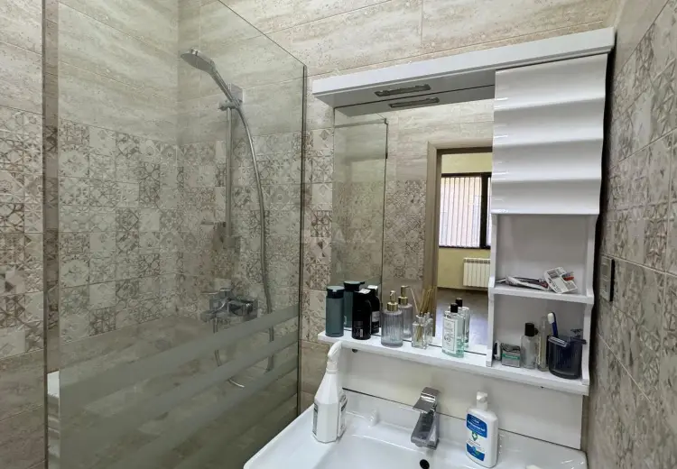 100 m² Obyekt / Ofis Kirayə (aylıq), Yasamal qəs., Nərimanov, Bakı