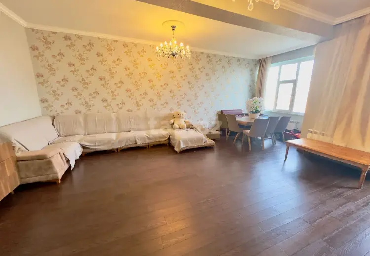4 otaqlı mənzil , Bakı