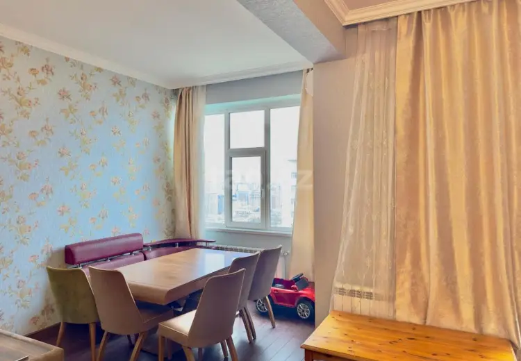 4 otaqlı mənzil , Bakı