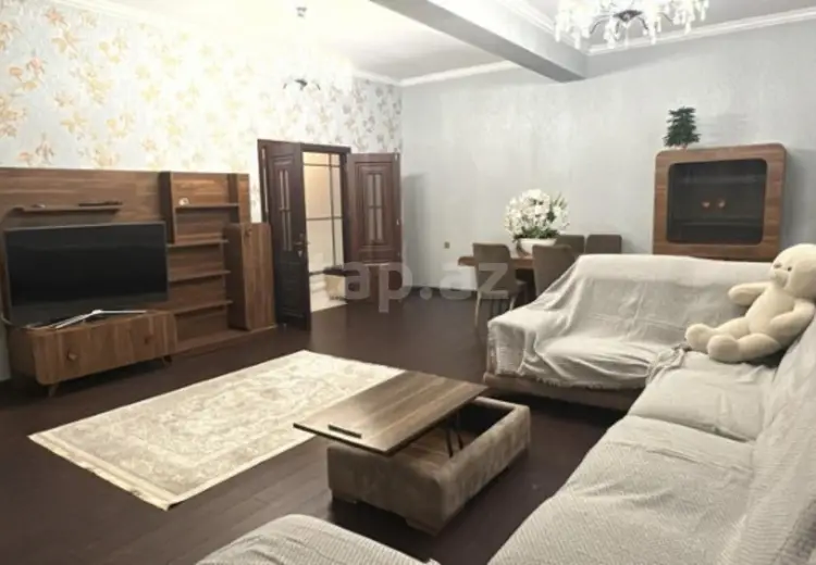4 otaqlı mənzil , Bakı