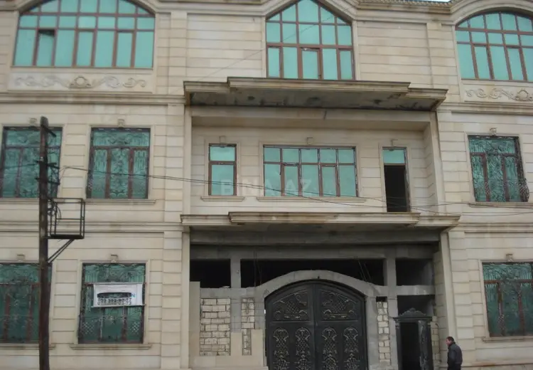 160 000 AZN - 11 otaqlı mənzil Satılır, Şəmkir