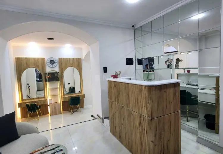 100 m² Obyekt / Ofis Kirayə (aylıq), Nizami, Bakı
