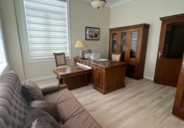 90 m² Obyekt / Ofis Kirayə (aylıq), Yasamal, Bakı