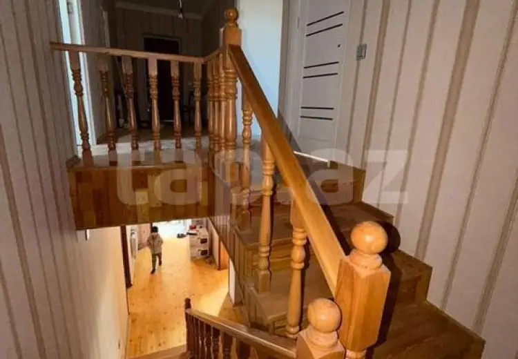 7 otaqlı mənzil , Bakı