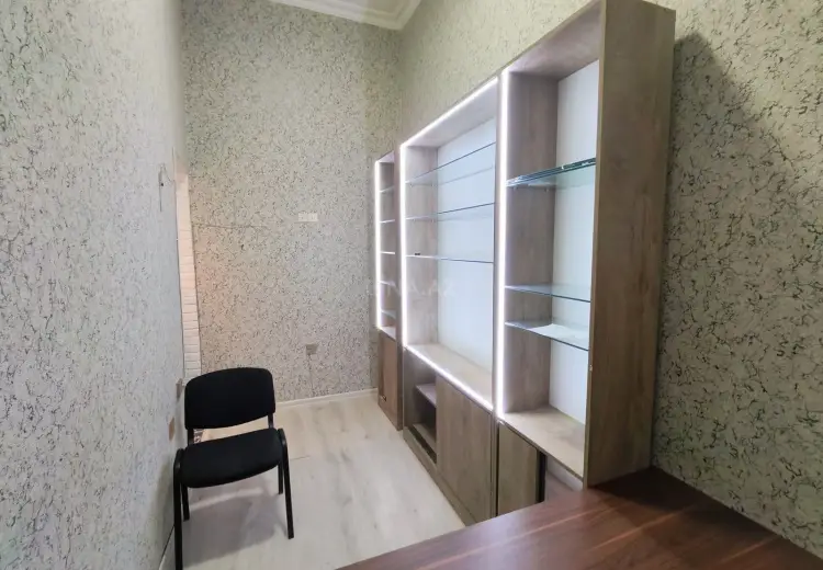 18 m² Obyekt / Ofis Kirayə (aylıq), Nizami, Bakı