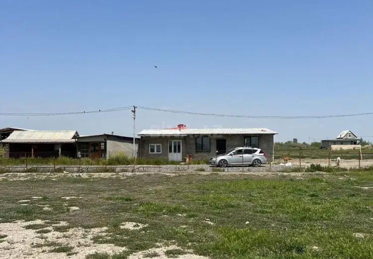 300 sot Torpaq Satılır, Salyan