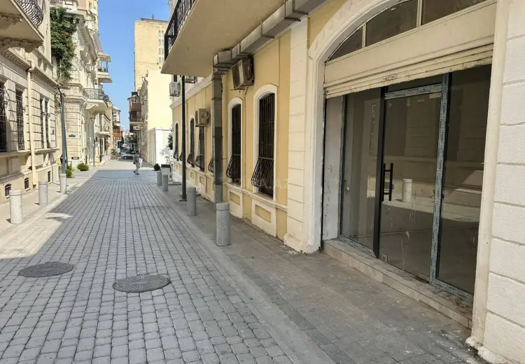 30 m² Obyekt / Ofis Kirayə (aylıq), Səbail, Bakı