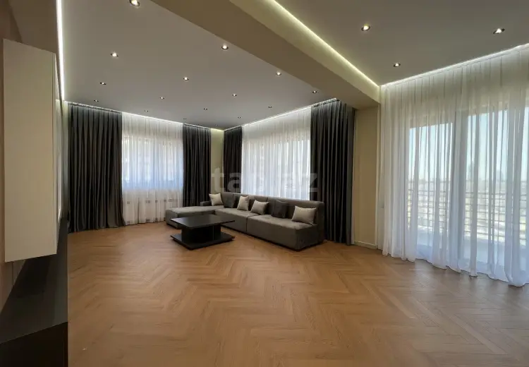 3 otaqlı mənzil , Bakı