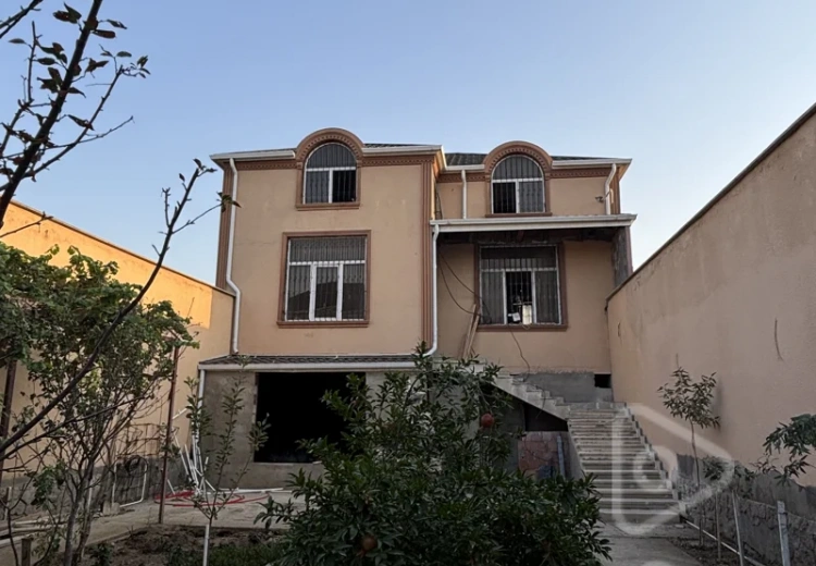 7 otaqlı mənzil Satılır, Bakı
