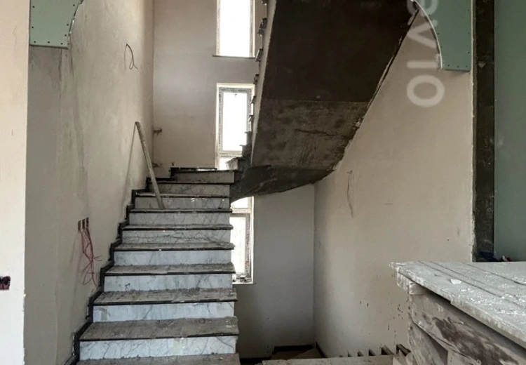 7 otaqlı mənzil Satılır, Bakı