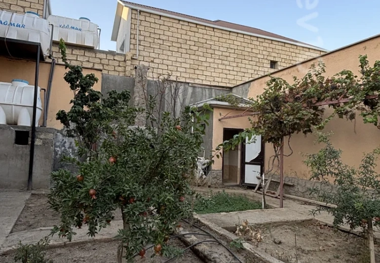 7 otaqlı mənzil Satılır, Bakı