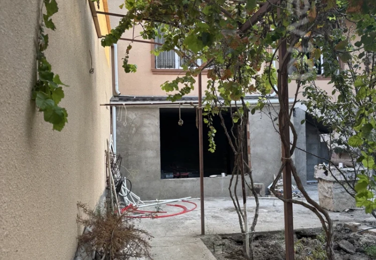 7 otaqlı mənzil Satılır, Bakı