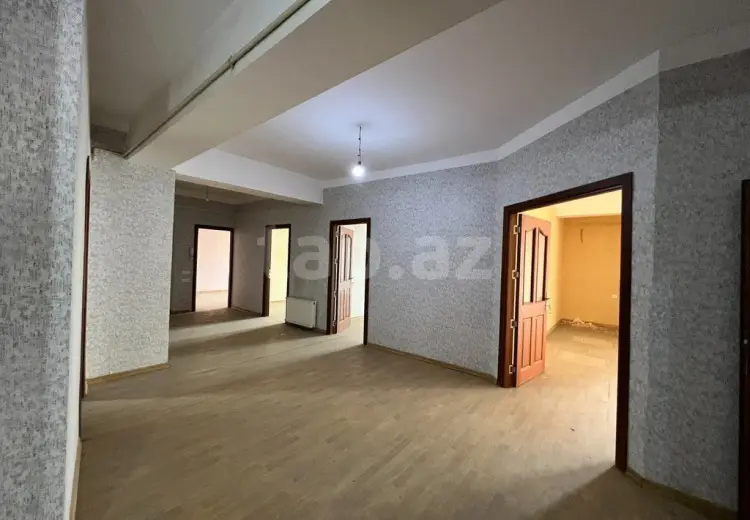 7 otaqlı mənzil , Bakı