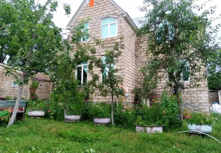 5 otaqlı mənzil Satılır, Qəbələ