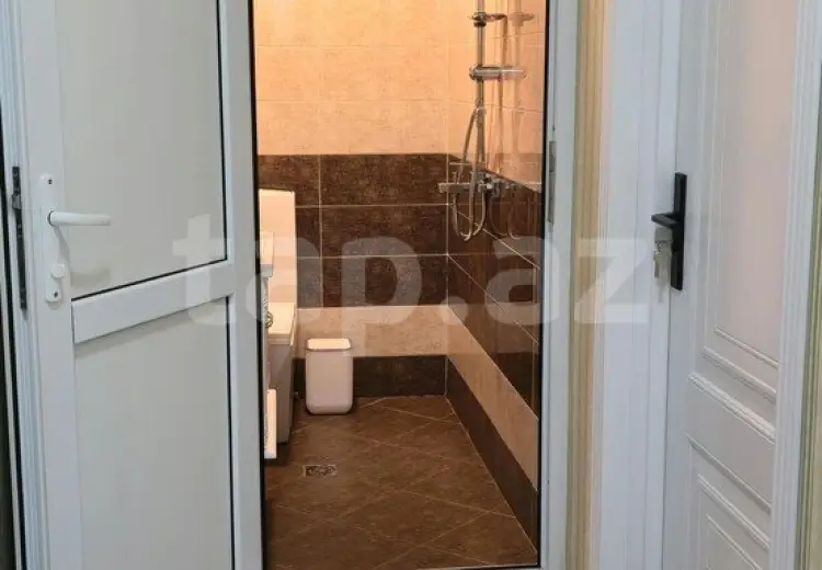 6 otaqlı mənzil , Xırdalan