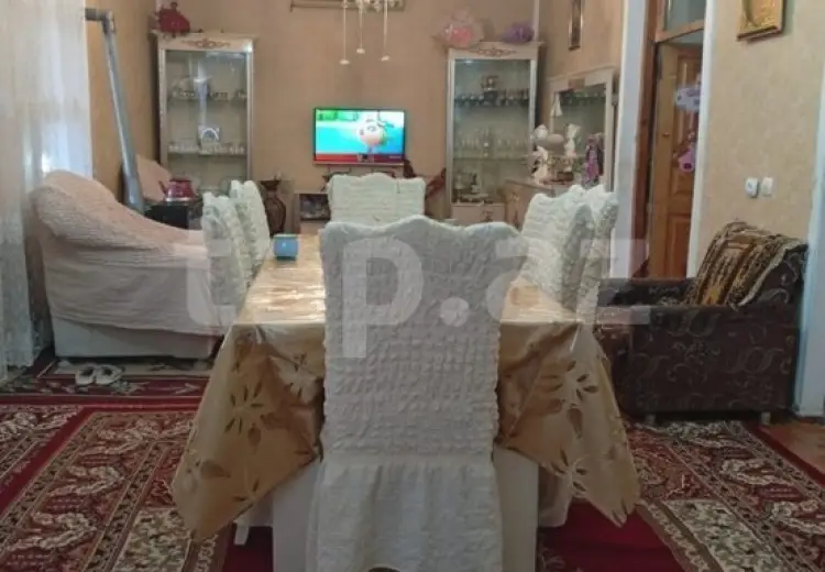 6 otaqlı mənzil , Gəncə