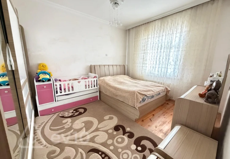 8 otaqlı mənzil Satılır, Bakı