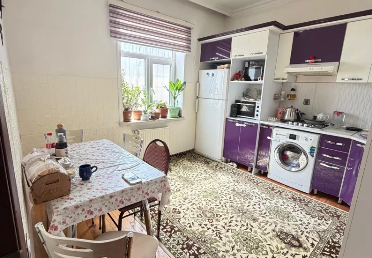8 otaqlı mənzil Satılır, Bakı