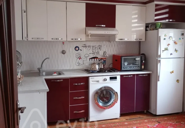 8 otaqlı mənzil Satılır, Bakı