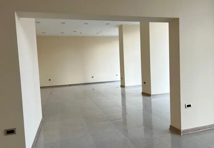 200 m² Obyekt / Ofis Kirayə (aylıq), Badamdar qəs., Səbail, Bakı