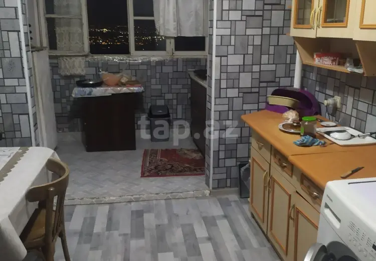4 otaqlı mənzil , Bakı