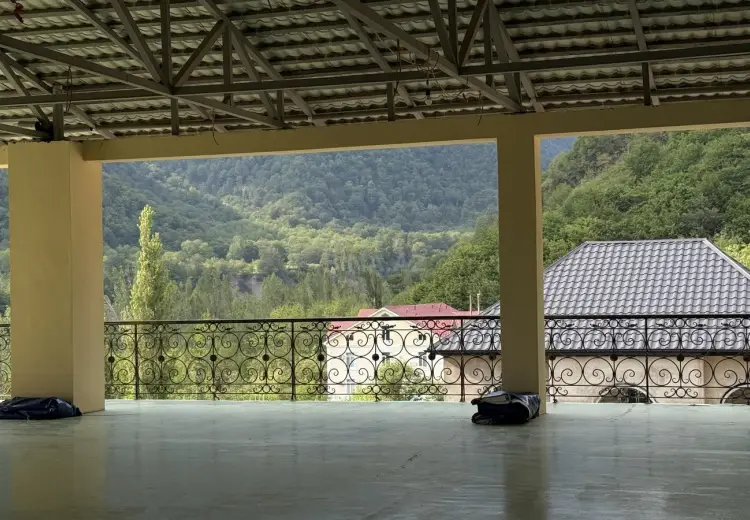 10 otaqlı mənzil Satılır, Qəbələ