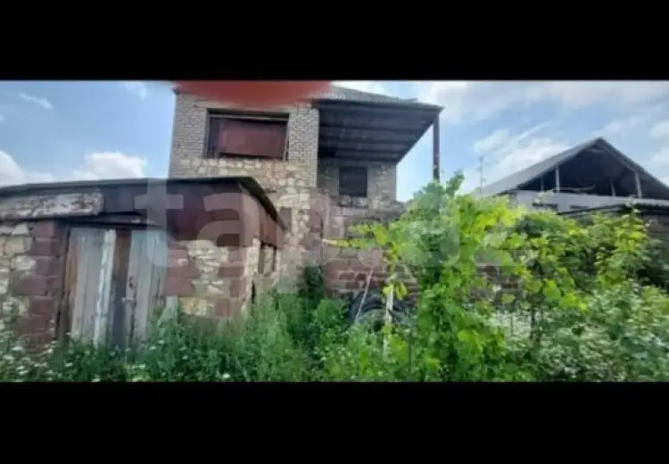 50 000 AZN - 6 otaqlı mənzil , Göygöl