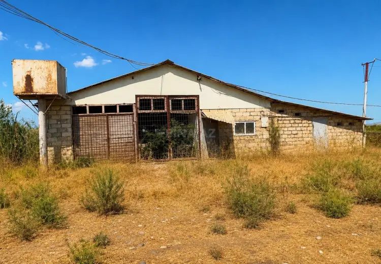 7000 m² Obyekt / Ofis Satılır, Salyan