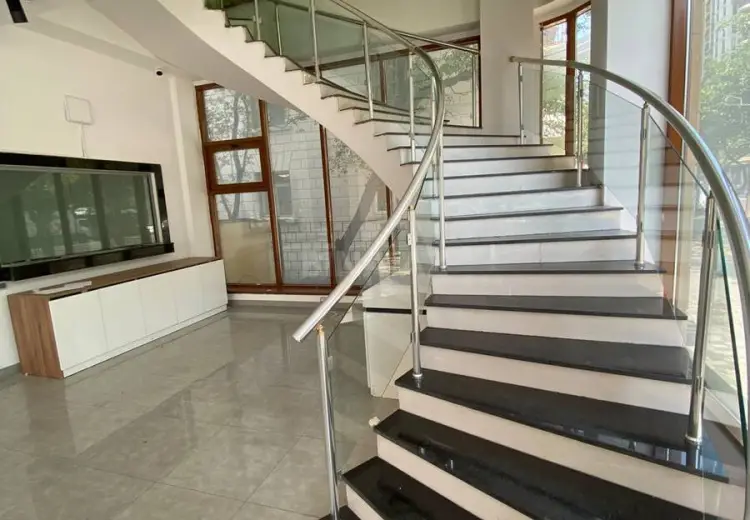 1400 m² Obyekt / Ofis Kirayə (aylıq), Yasamal, Bakı