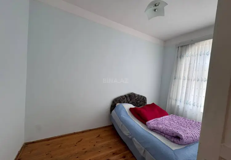 5 otaqlı mənzil Satılır, Quba