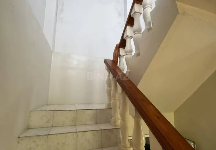 5 otaqlı mənzil Satılır, Quba