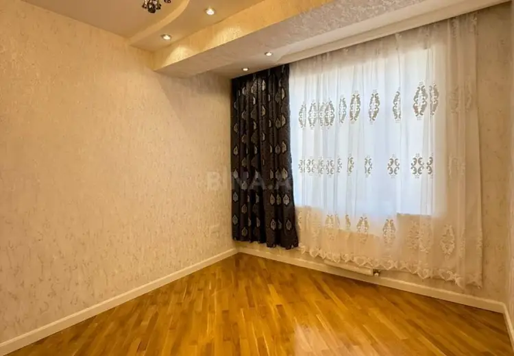 4 otaqlı mənzil Satılır, 8-ci mikrorayon, Binəqədi, Bakı