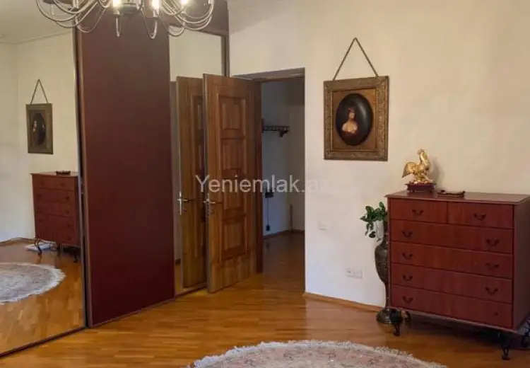 470 000 AZN - 5 otaqlı mənzil Satılır, Nizami, Bakı