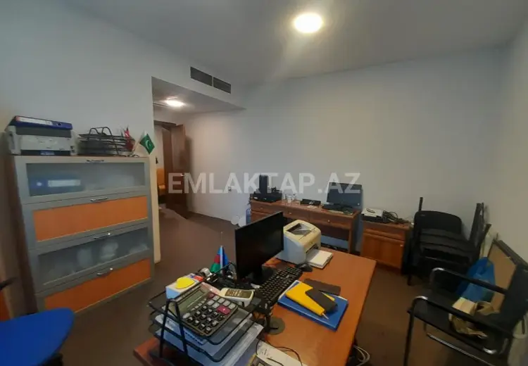 25 m² Obyekt / Ofis Kirayə (aylıq), Nərimanov, Bakı