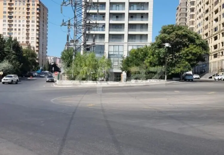 4 otaqlı mənzil , Bakı