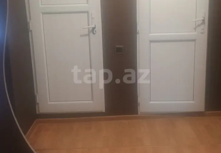 700 AZN - 3 otaqlı mənzil Kirayə (aylıq), Bakı