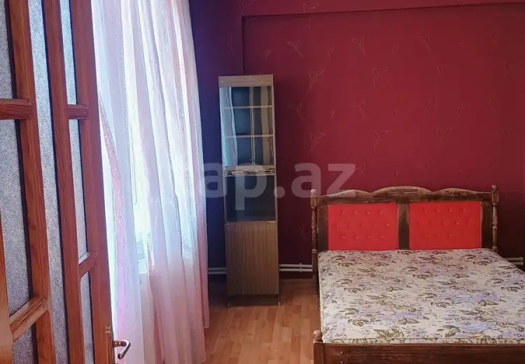 700 AZN - 3 otaqlı mənzil Kirayə (aylıq), Bakı